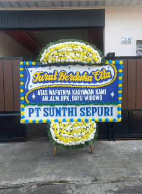 Papan Bunga Duka di Simpang Iv Sipin