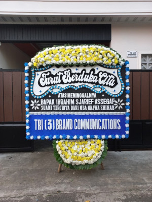 Papan Bunga Duka di Simpang Iv Sipin